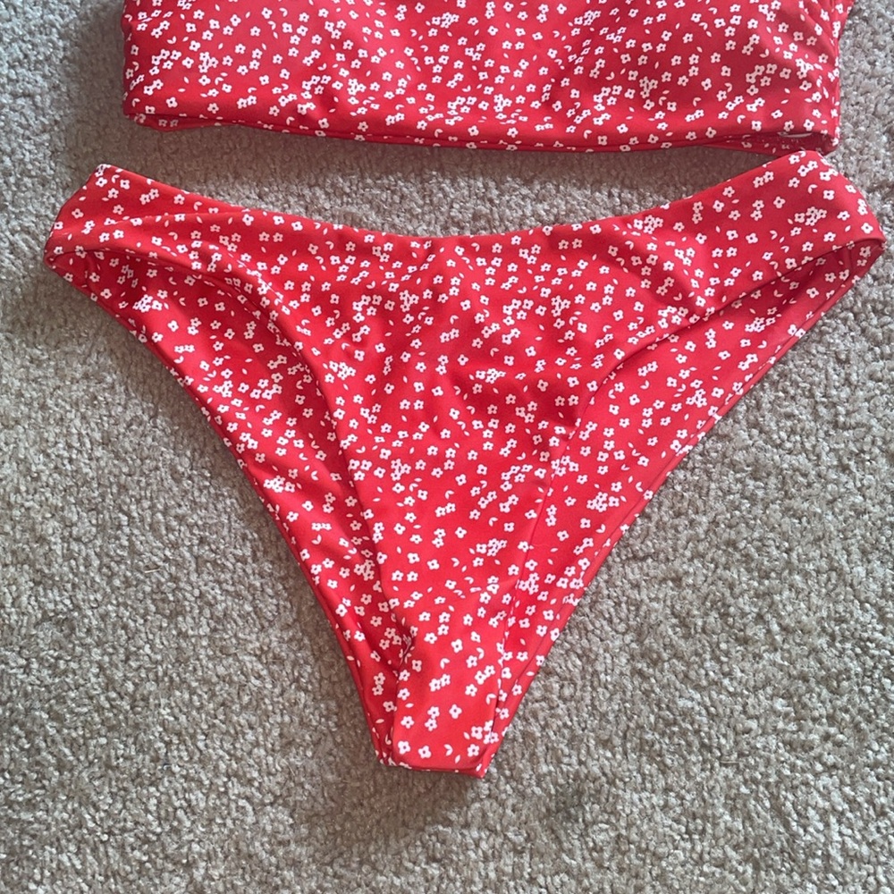 SHEIN Red and White Floral Bikini 2 piece bikini swim wear size small tie top - Picture 3 of 6
